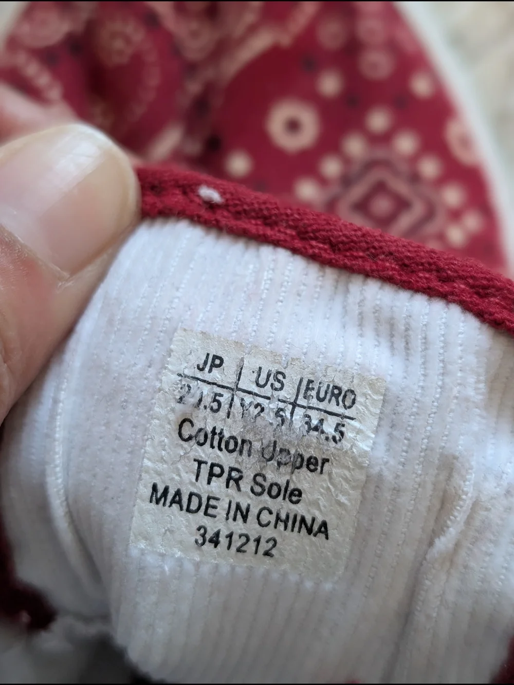 Great Condition: Toms Red Bandanna Style Youth 2.5